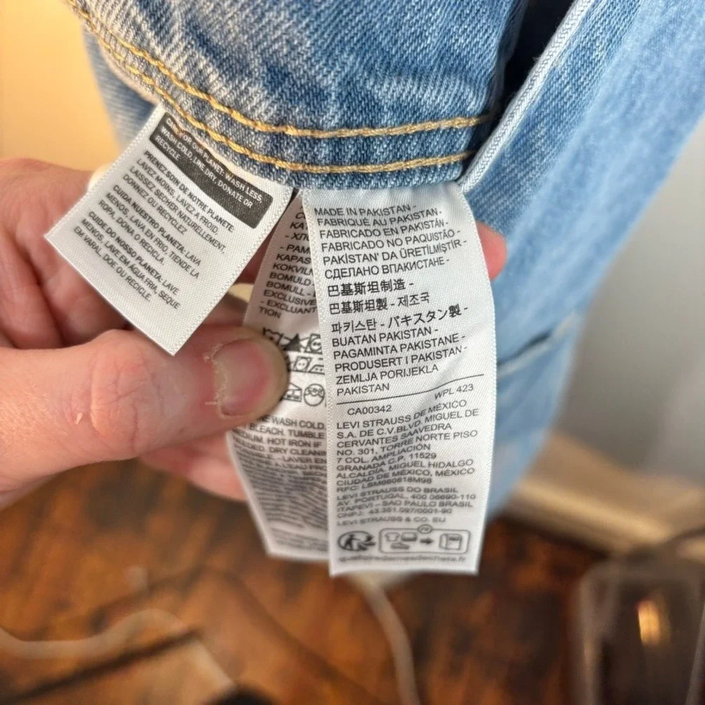 Levi's Denim Utility Shortalls Womens Sz XL Light Wash NEW Vintage Style Romper - Picture 6 of 8